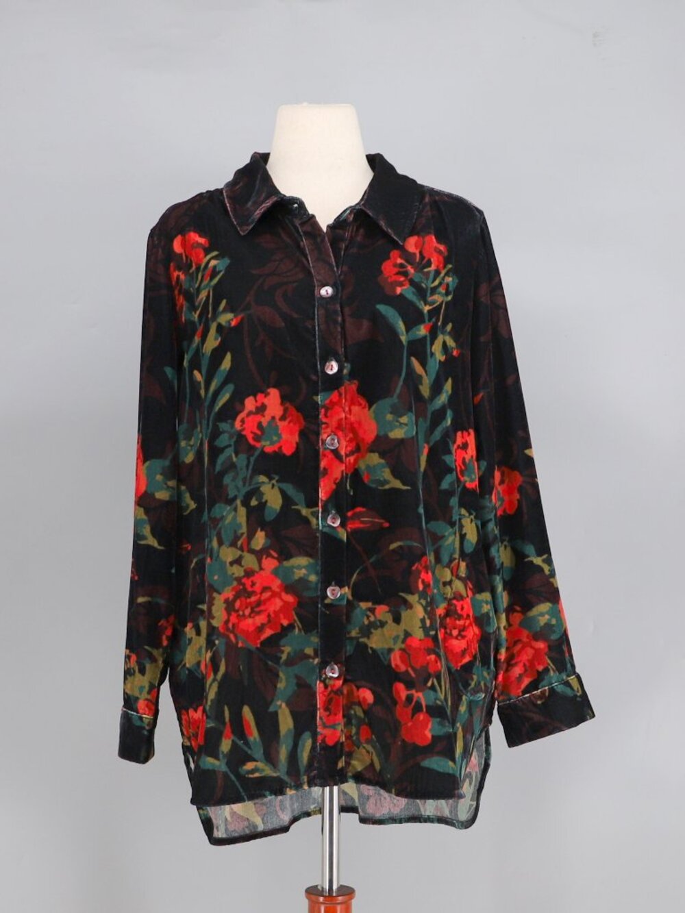 SOFT SURROUNDINGS Velvet Vibrant Red Floral Button Up Shirt Size XL